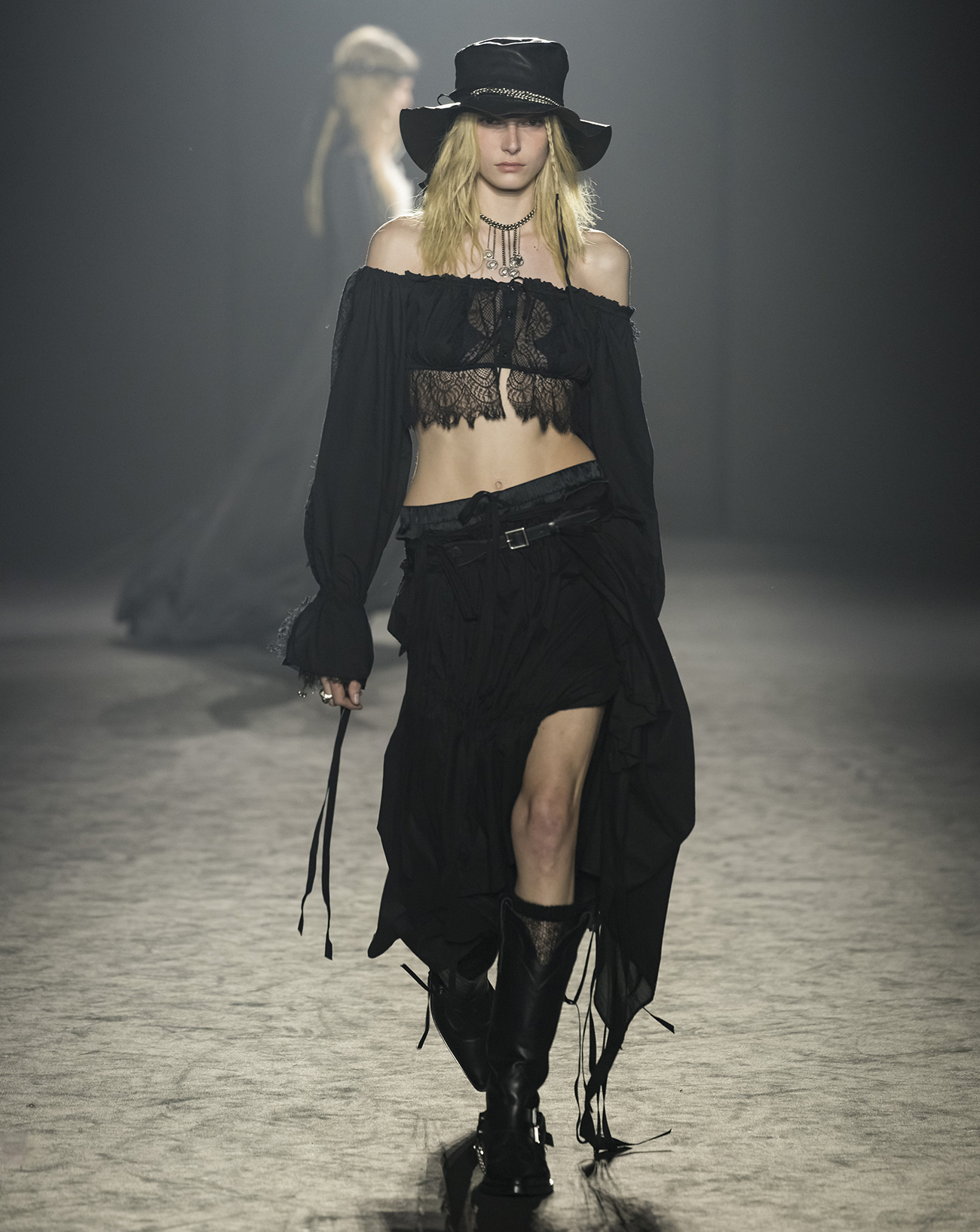 Le défilé Ann Demeulemeester automne-hiver 2025-2026.