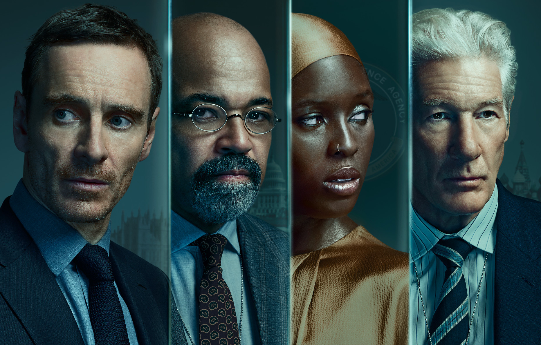 Michael Fassbender dans la série The Agency.